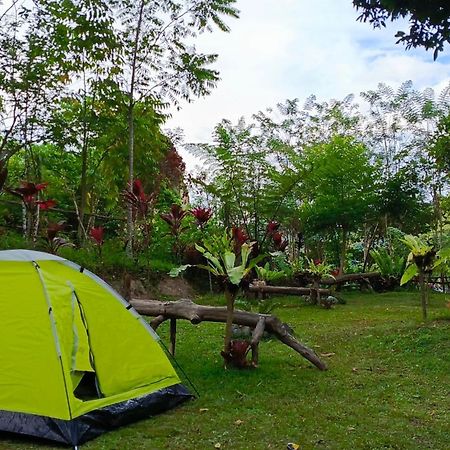 Tapian Asri Camp Hotel Букитинги Екстериор снимка