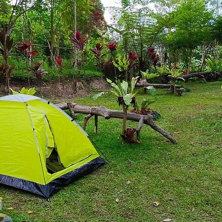 Tapian Asri Camp Hotel Букитинги Екстериор снимка